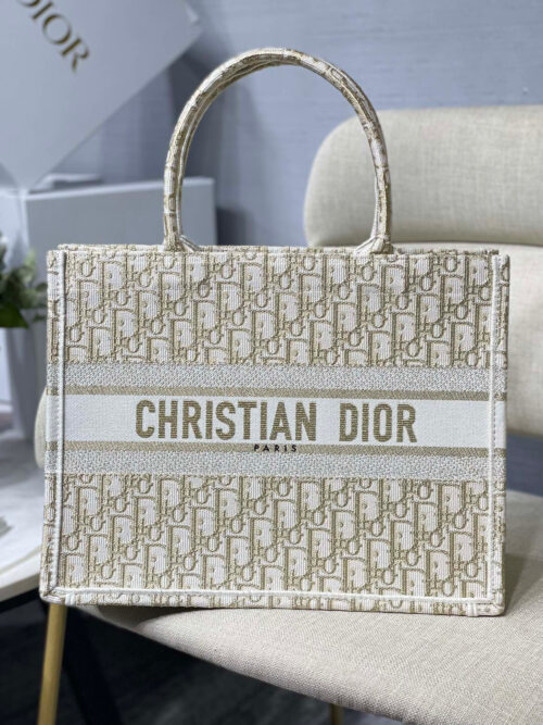 Sac Medium Book Tote Dior